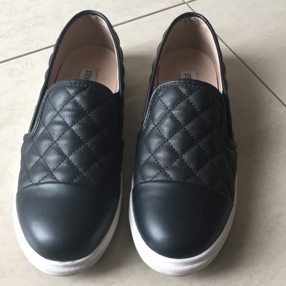 Steve Madden black slip on sneakers